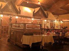Thai near Motel Santa Cruz